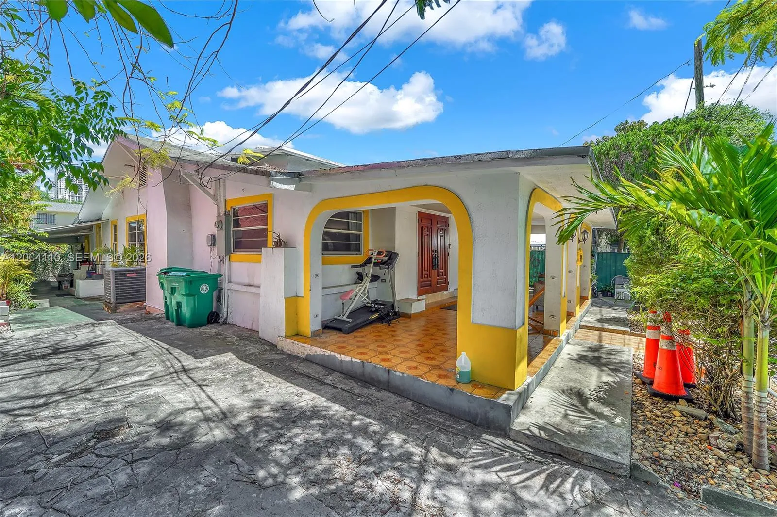 219 SW 6th Ave, Miami FL 33130