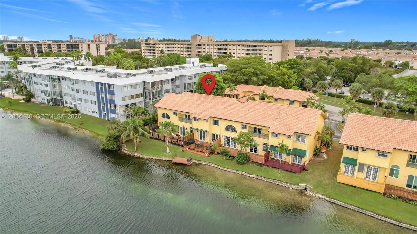 781 NE 195th St, Miami FL 33179