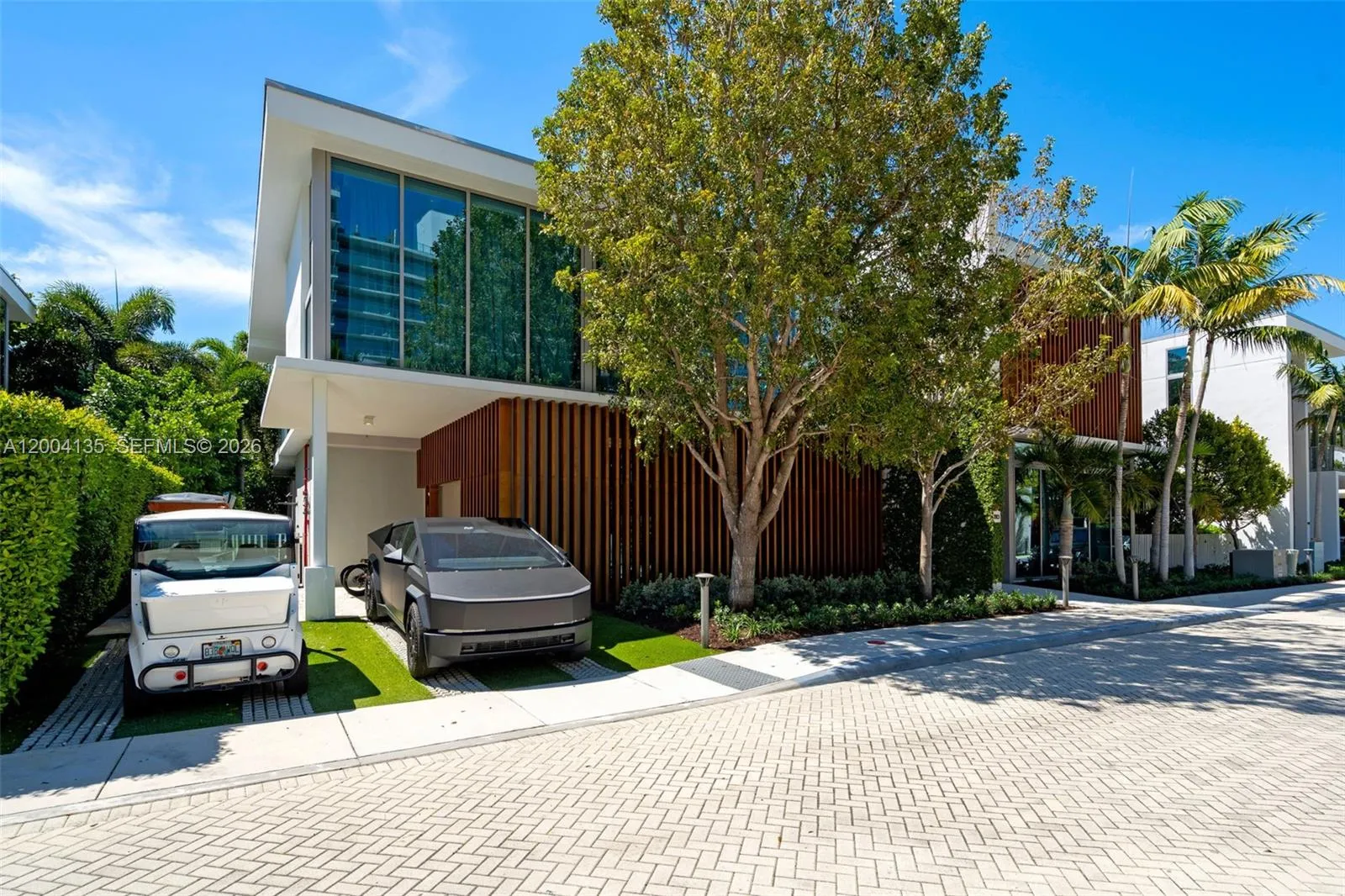 110 Reef Ln, Key Biscayne FL 33149