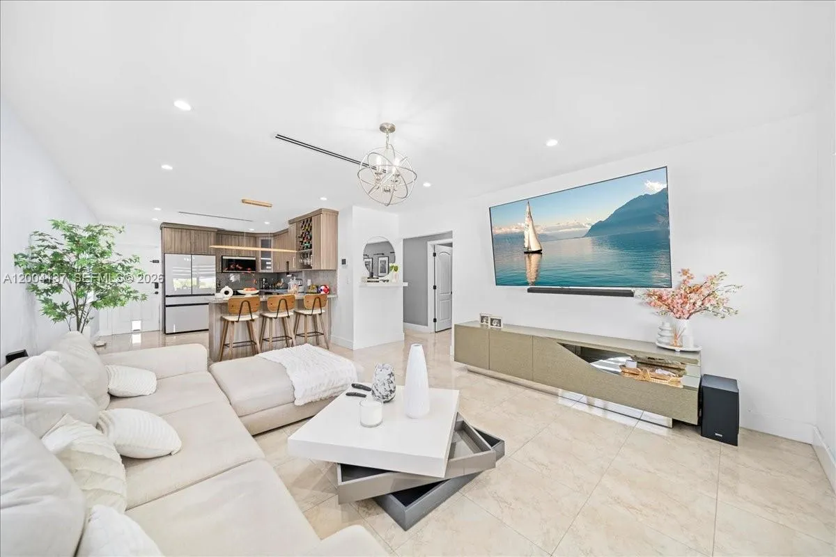 4824 SW 19th St, West Park FL 33023