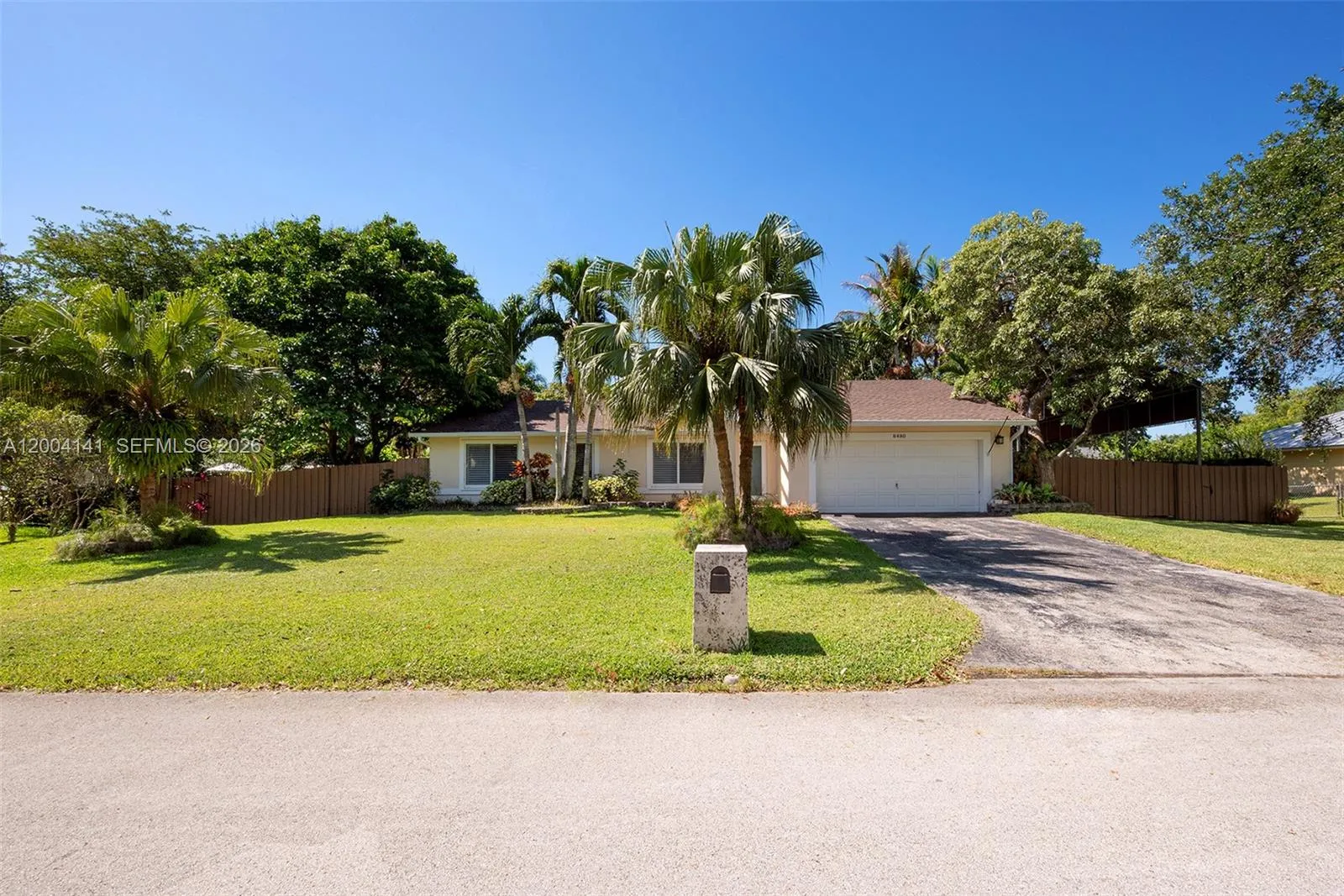 8480 SW 180th St, Palmetto Bay FL 33157