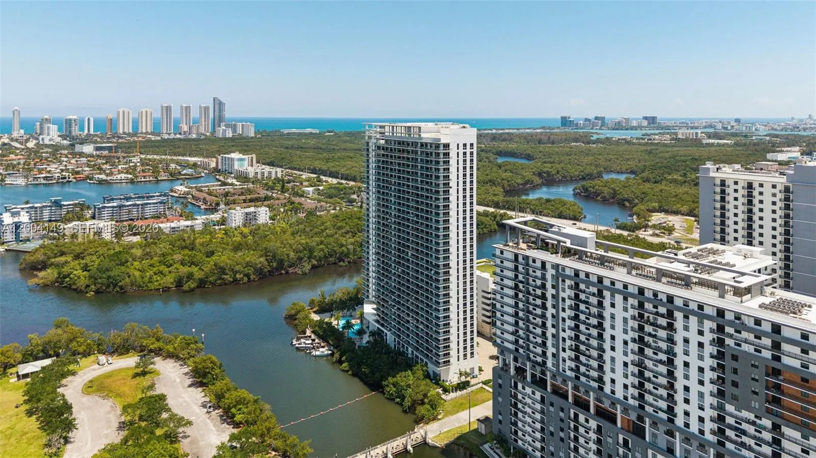 16385 Biscayne Blvd # 3001, North Miami Beach FL 33160