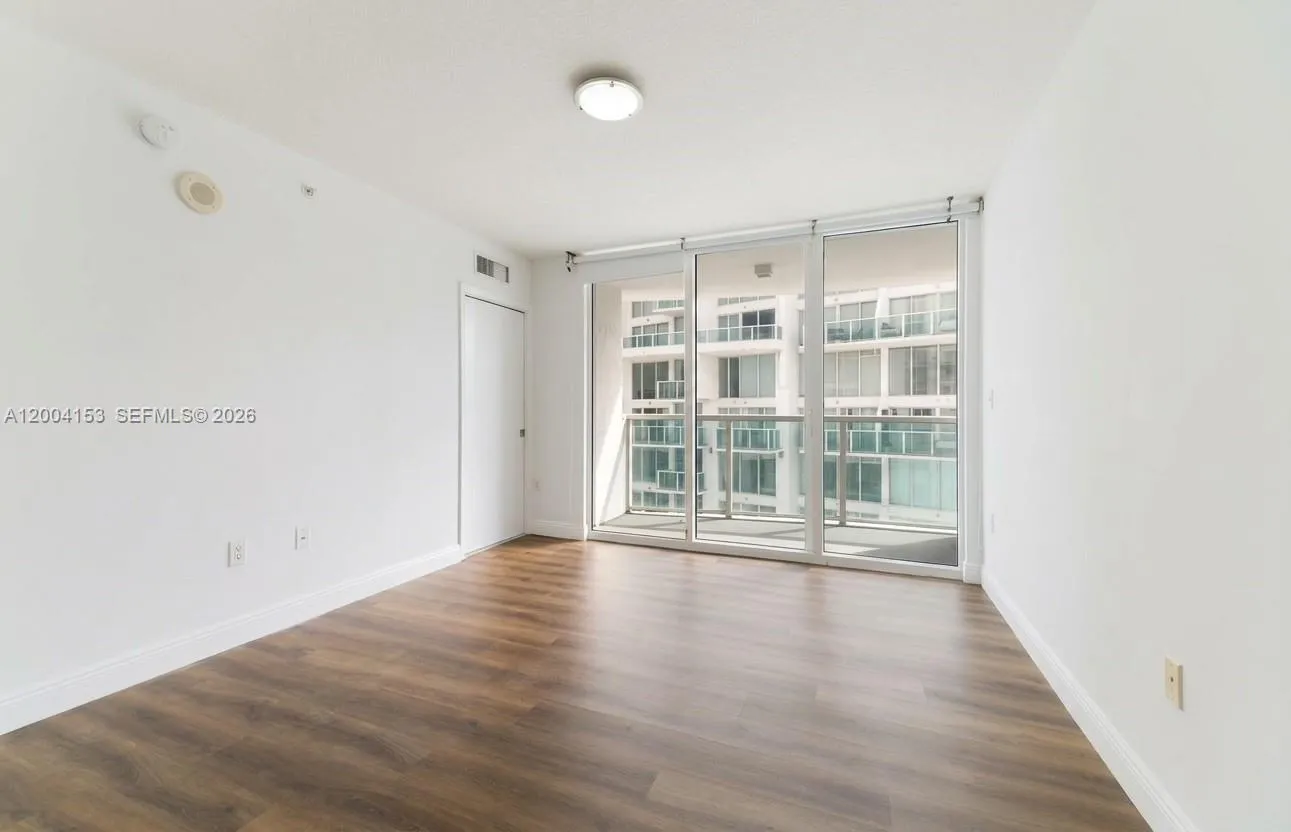 31 SE 5th St # 3210, Miami FL 33131