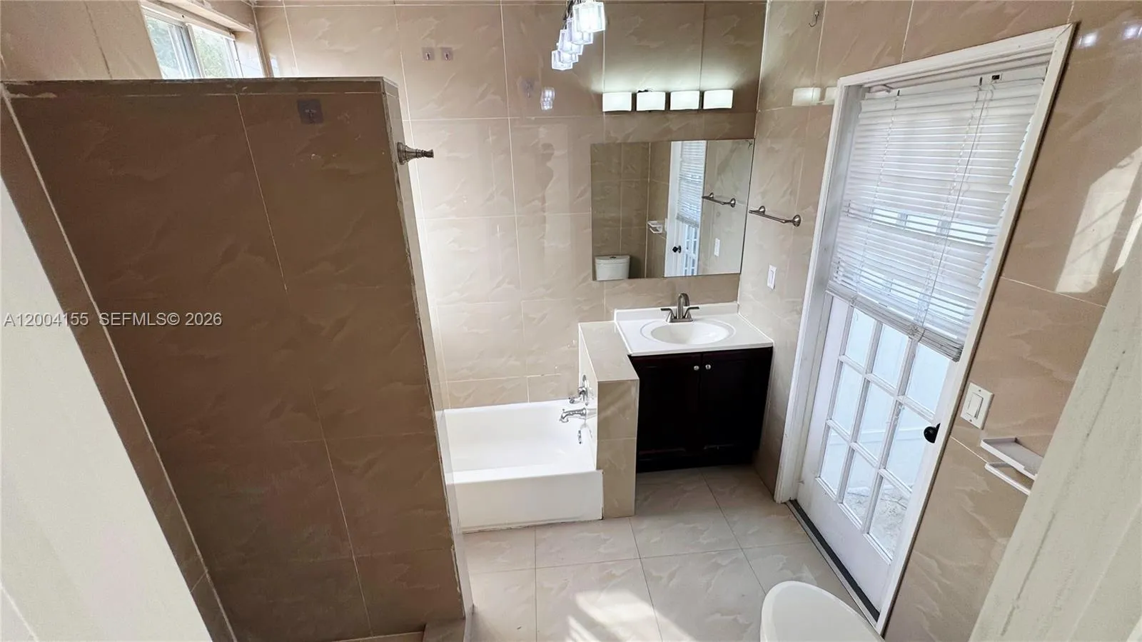 165 NE 162nd St, #B # B, Miami FL 33162