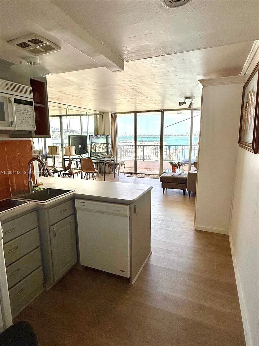 555 NE 15th St # 420, Miami FL 33132