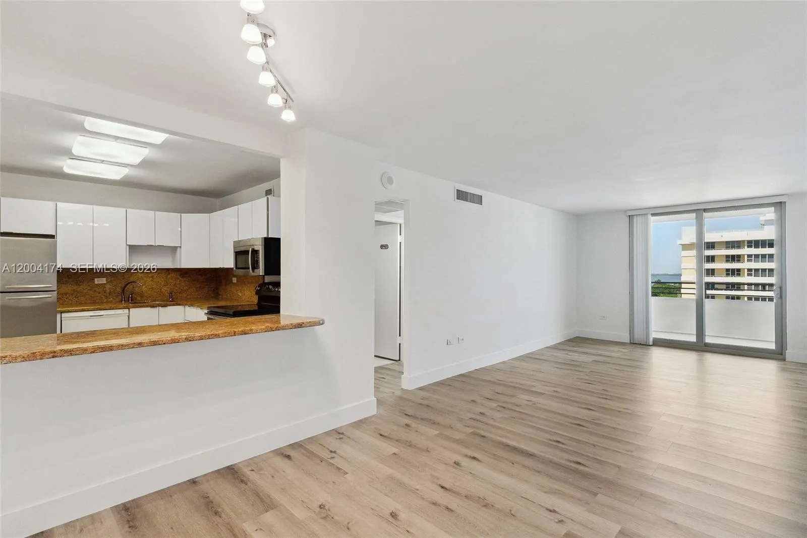 5555 Collins Ave # 15V, Miami Beach FL 33140