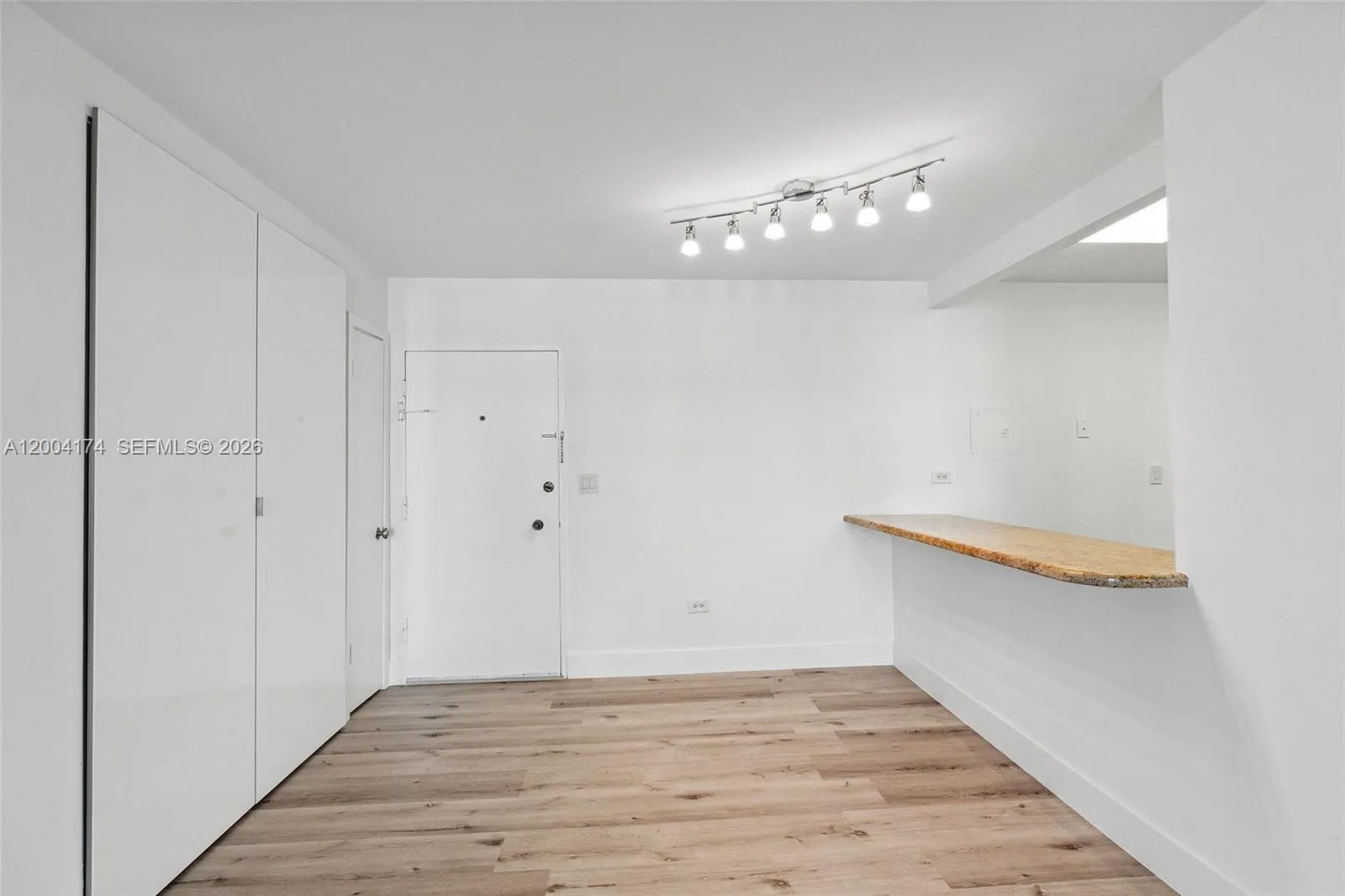 5555 Collins Ave # 15V, Miami Beach FL 33140