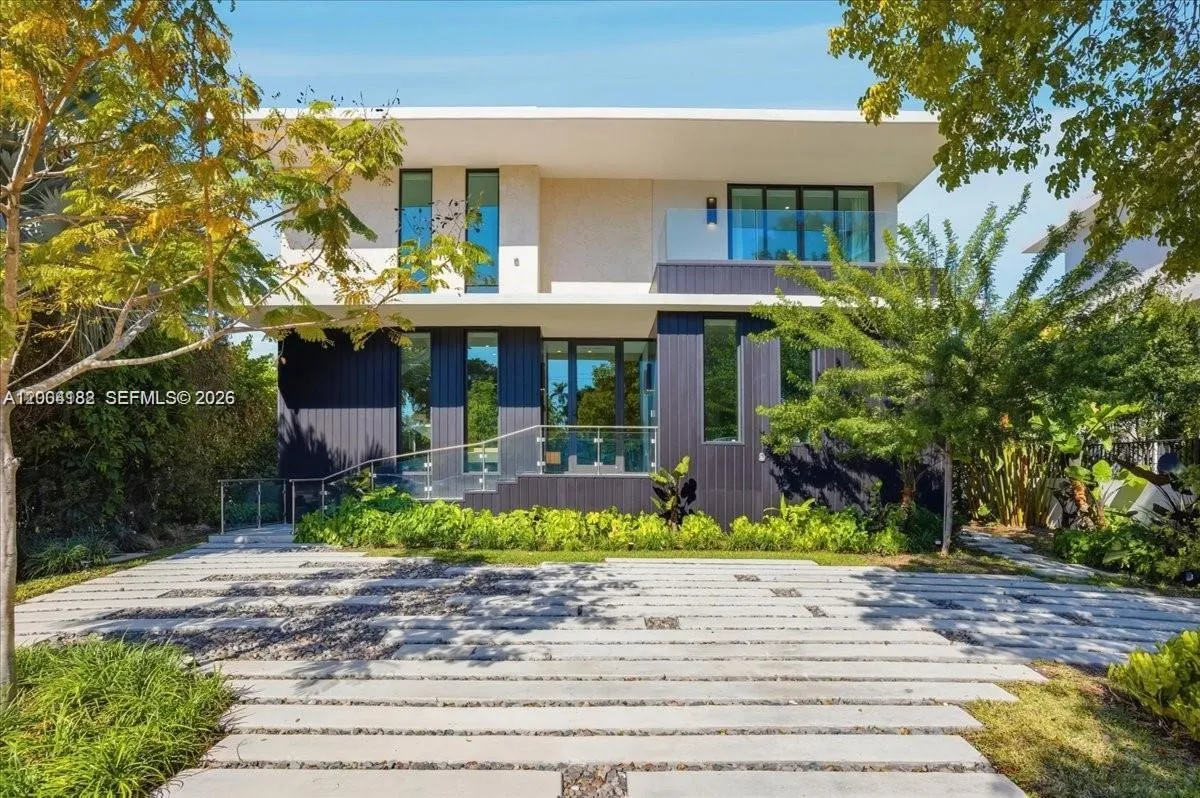 4354 Alton Rd, Miami Beach FL 33140