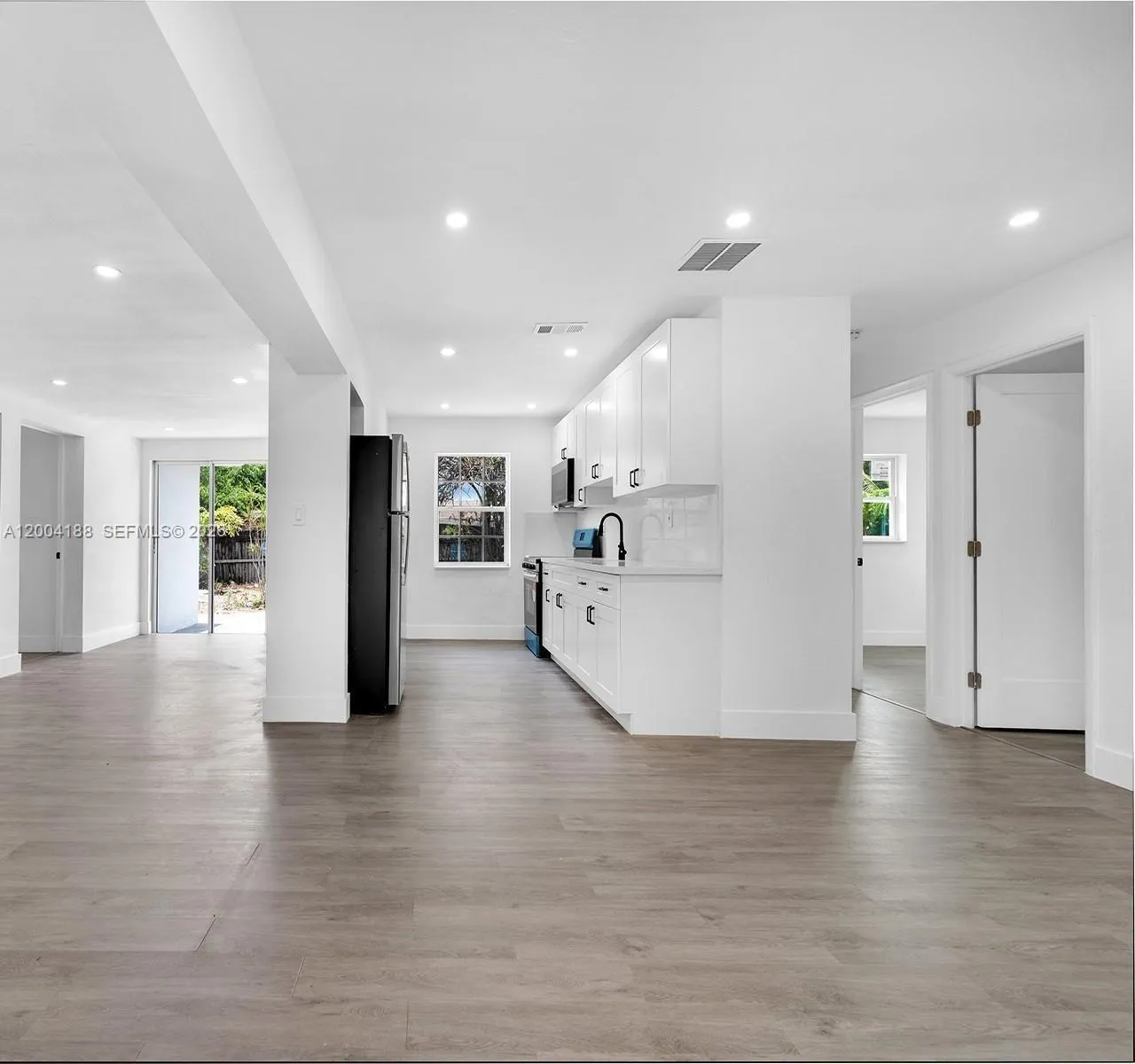 3050 NE 13th Ave, Pompano Beach FL 33064