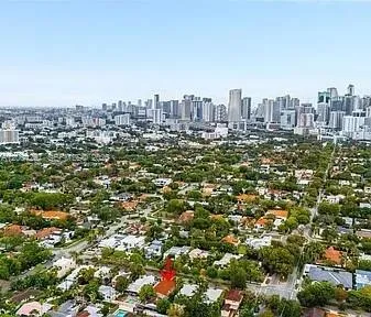 426 SW 26th Rd, Miami FL 33129