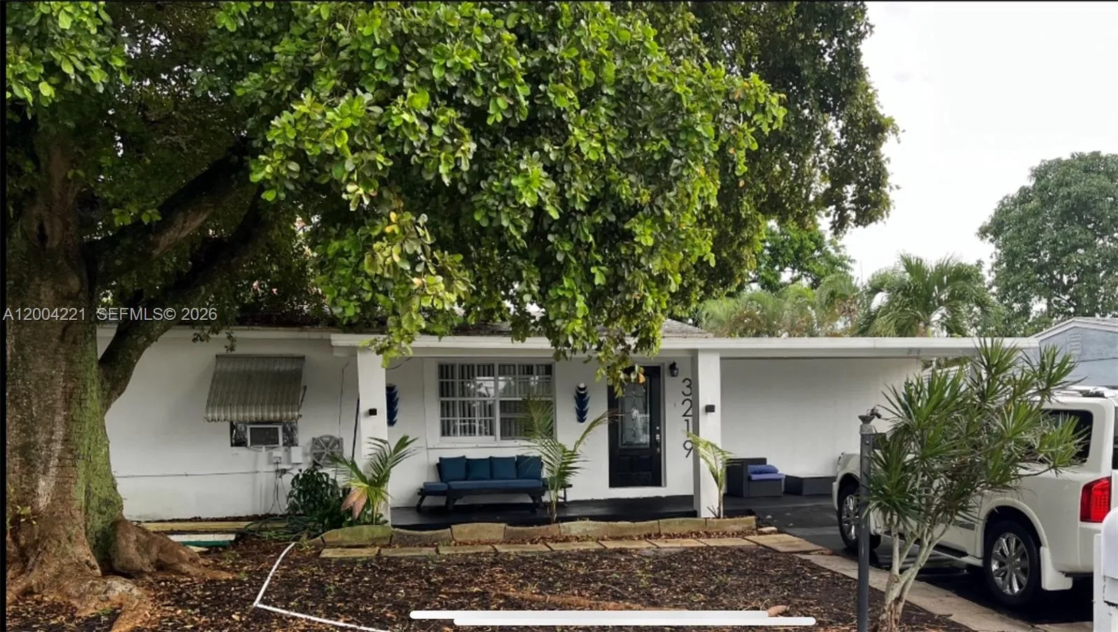 3 bedroom 2 bath for sale at 3219 Buckley Ave, Lake Worth FL 33461