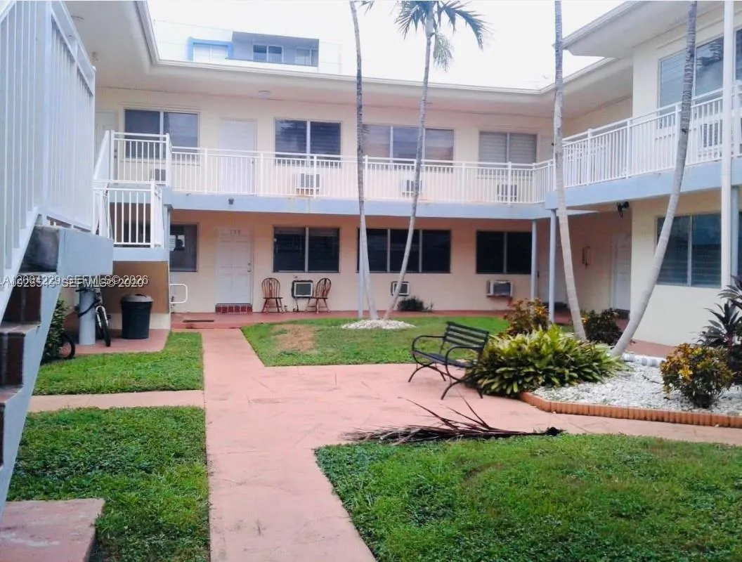 350 75th St # 109, Miami Beach FL 33141