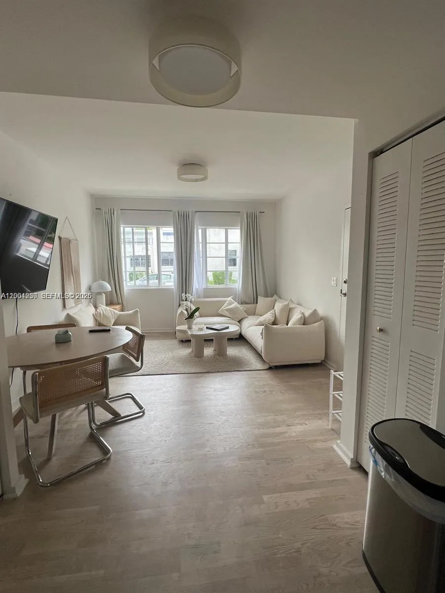 810 7th St # 103, Miami Beach FL 33139