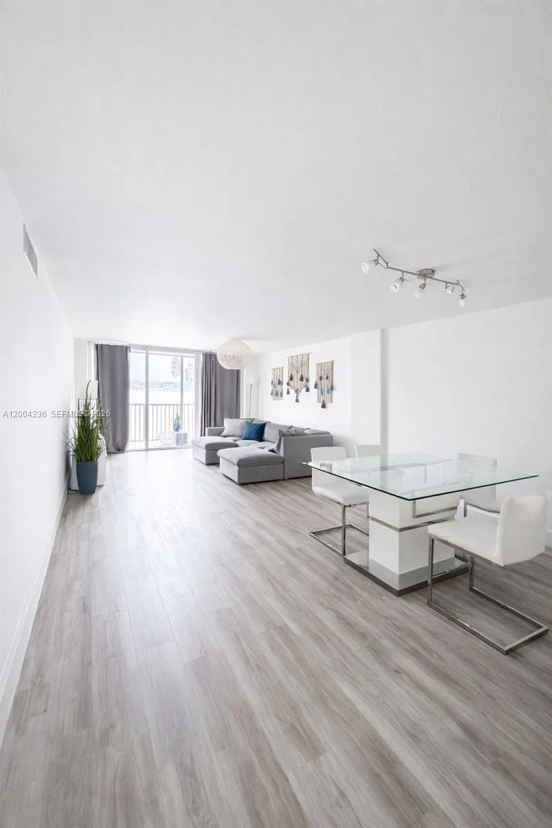 1175 NE Miami Gardens Dr # 202, Miami FL 33179