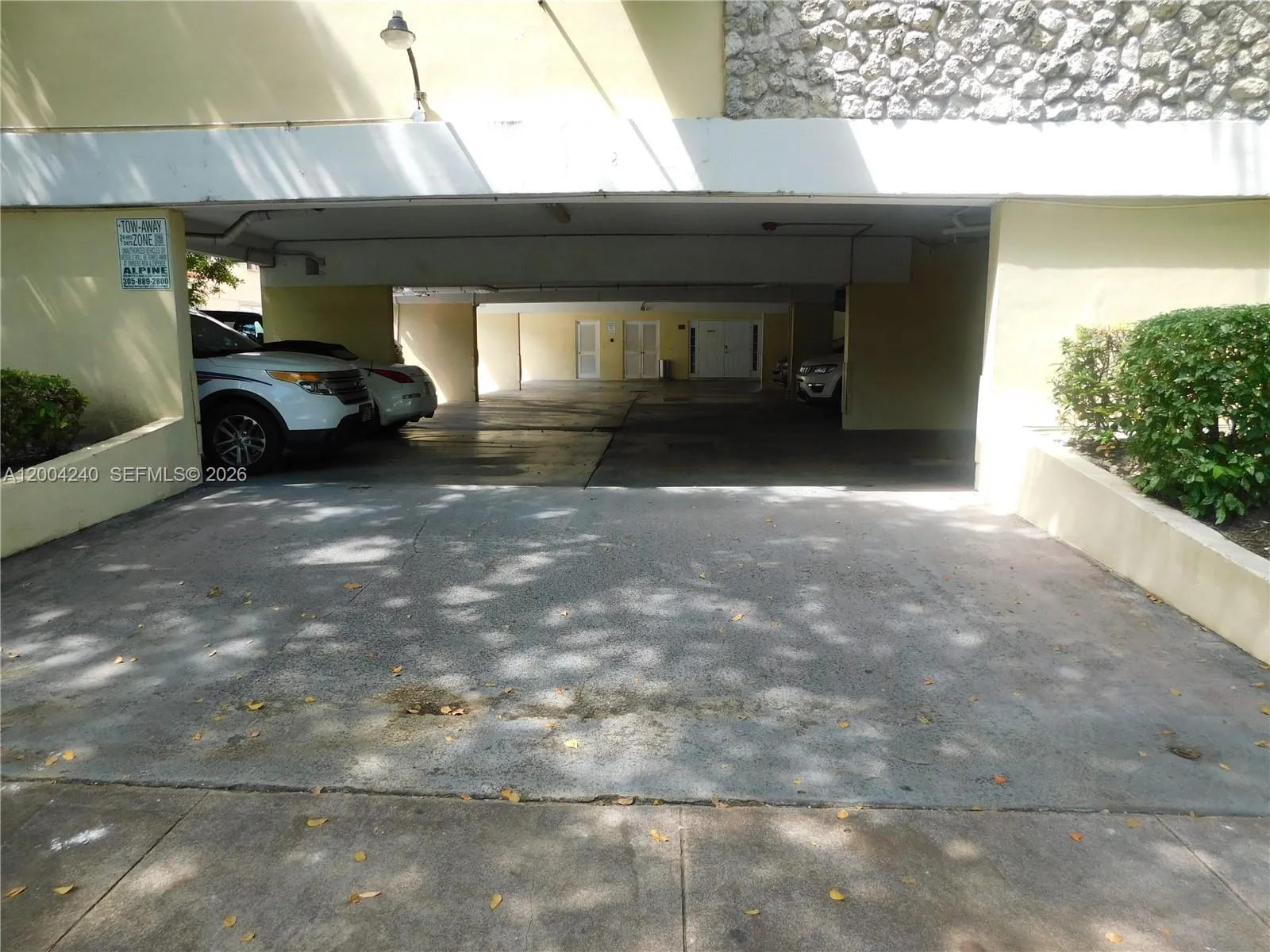 427 Santander Ave # 302, Coral Gables FL 33134