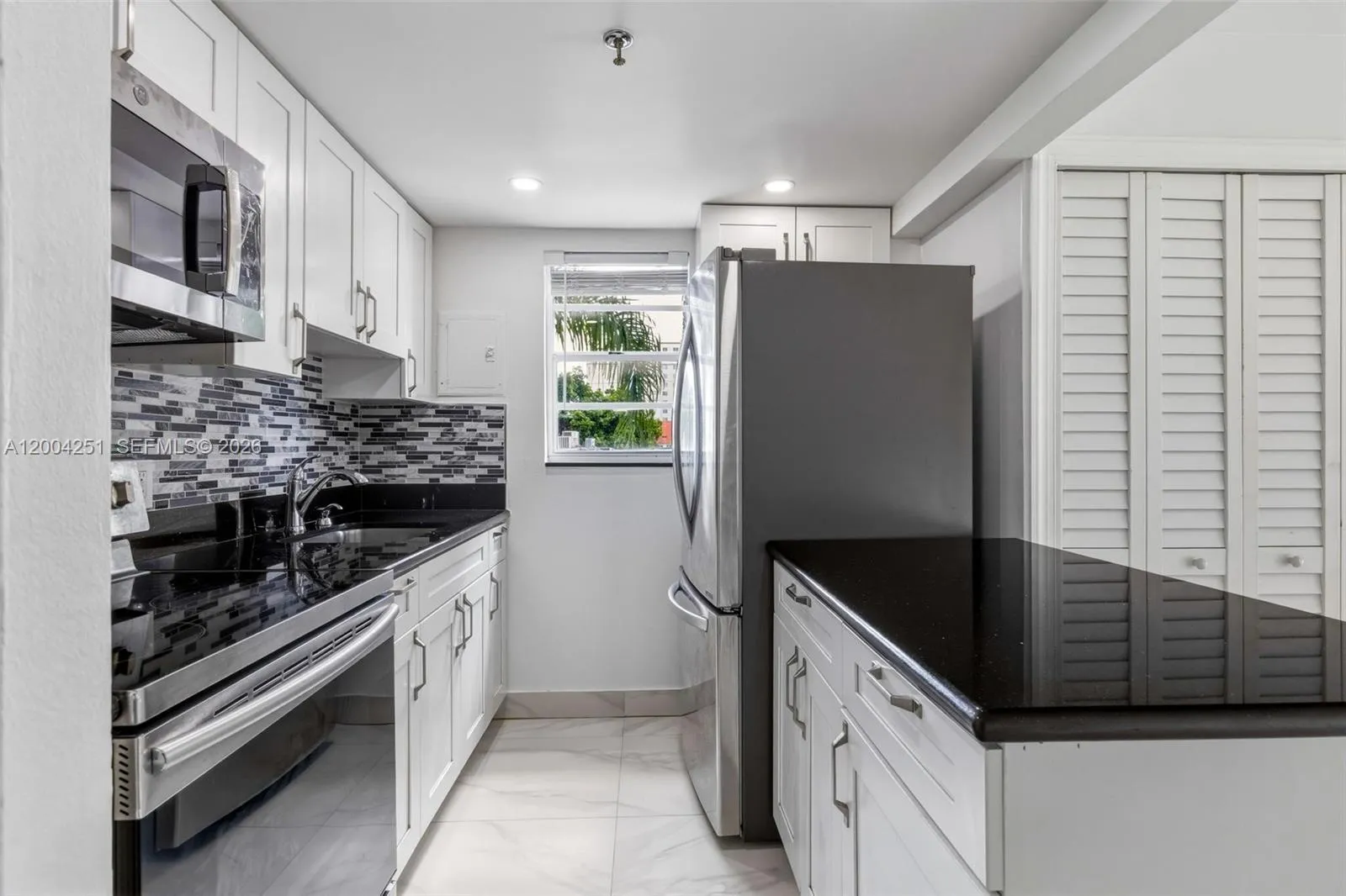 140 NW 14th Ave # 9, Miami FL 33125