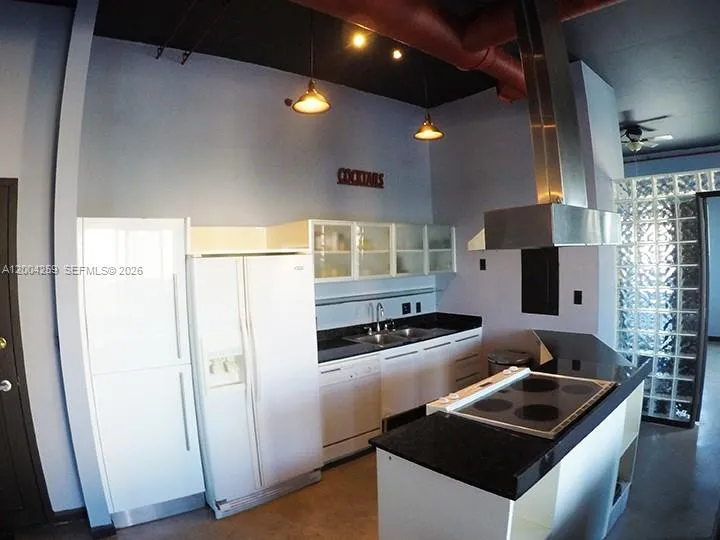 10 SW South River Dr # 611, Miami FL 33130