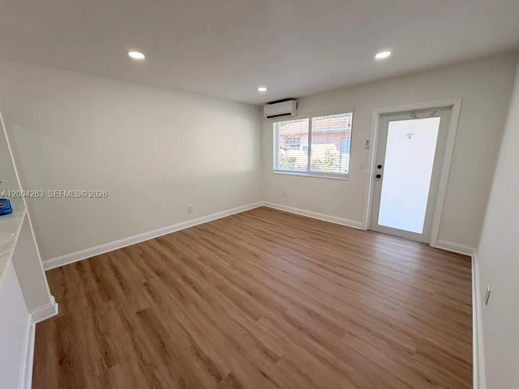 95-97 NE 168th St # 97, North Miami Beach FL 33162