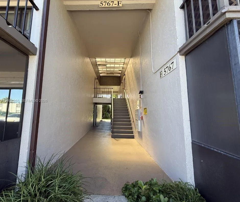 5767 Washington St # F1, Hollywood FL 33023