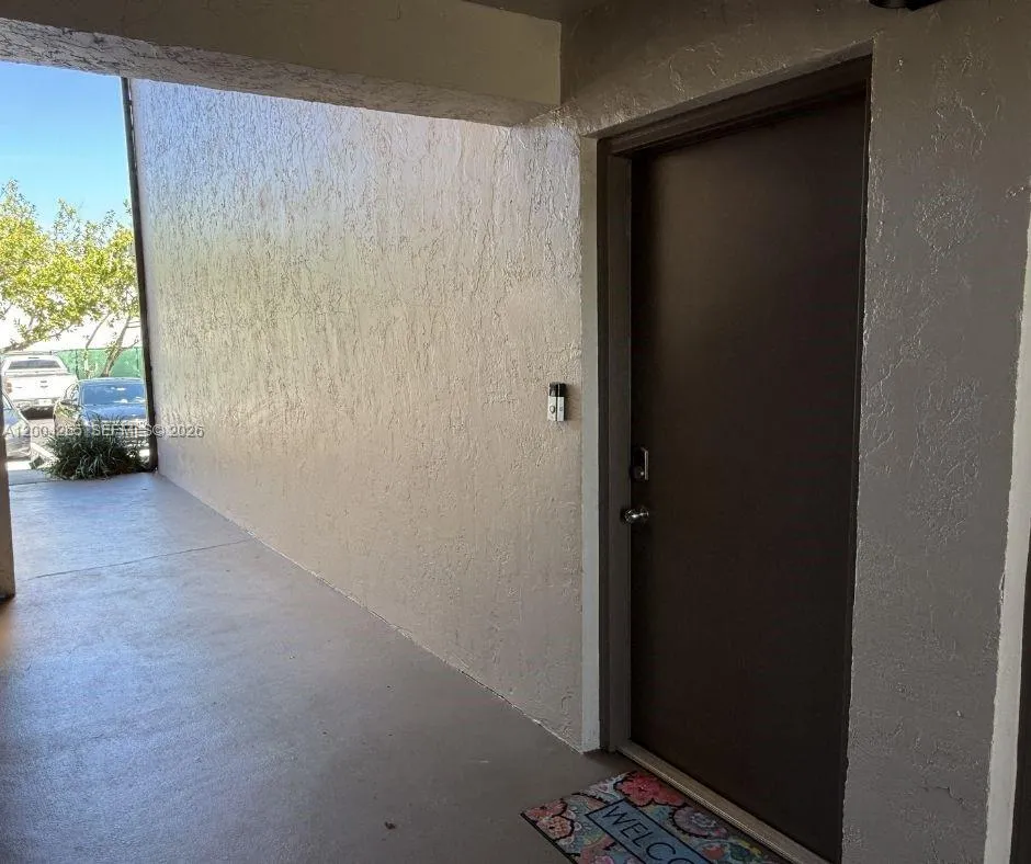 5767 Washington St # F1, Hollywood FL 33023