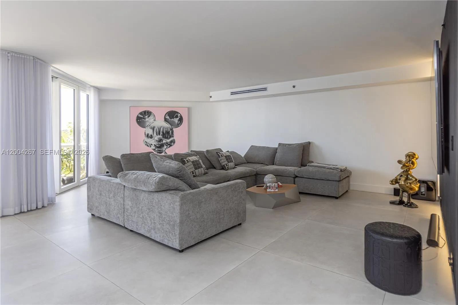 20191 E Country Club Dr, Aventura FL 33180