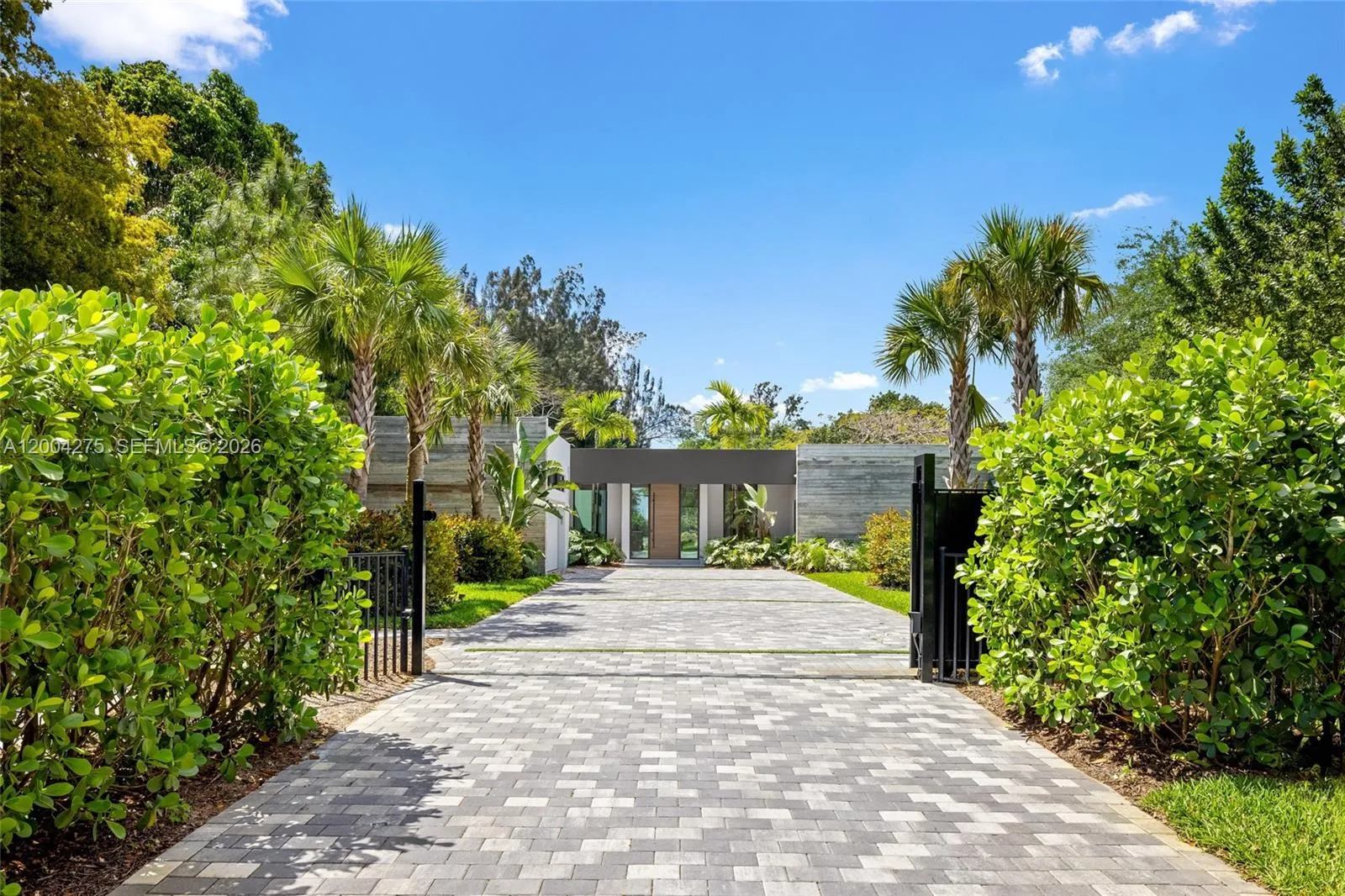 5700 Cypress Rd, Plantation FL 33317