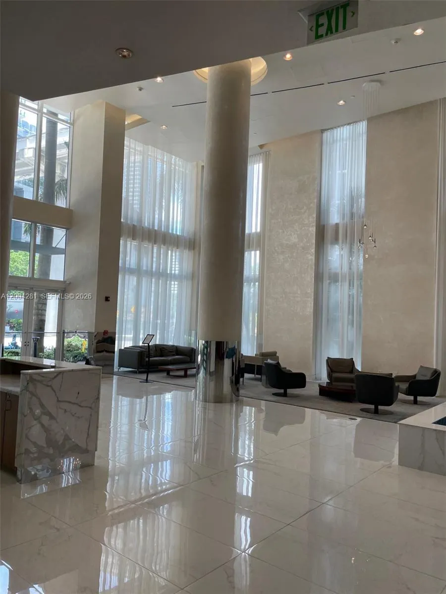 41 SE 5th St # 1614, Miami FL 33131