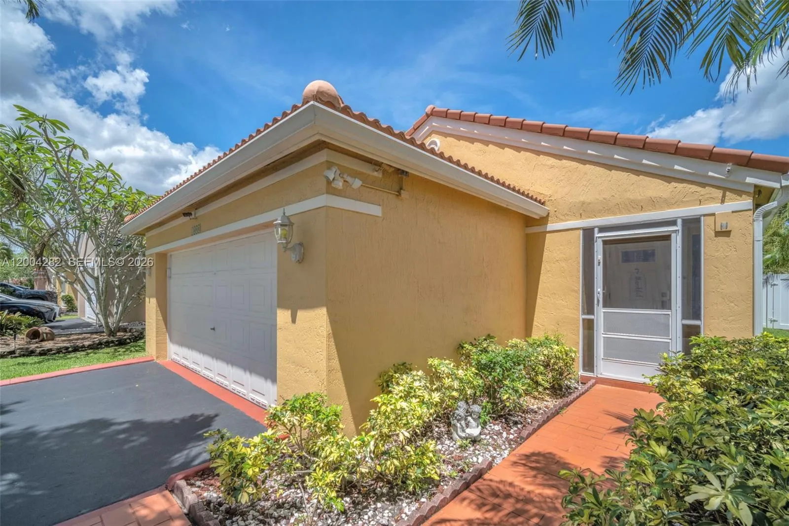 1600 S Salerno Cir, Weston FL 33327