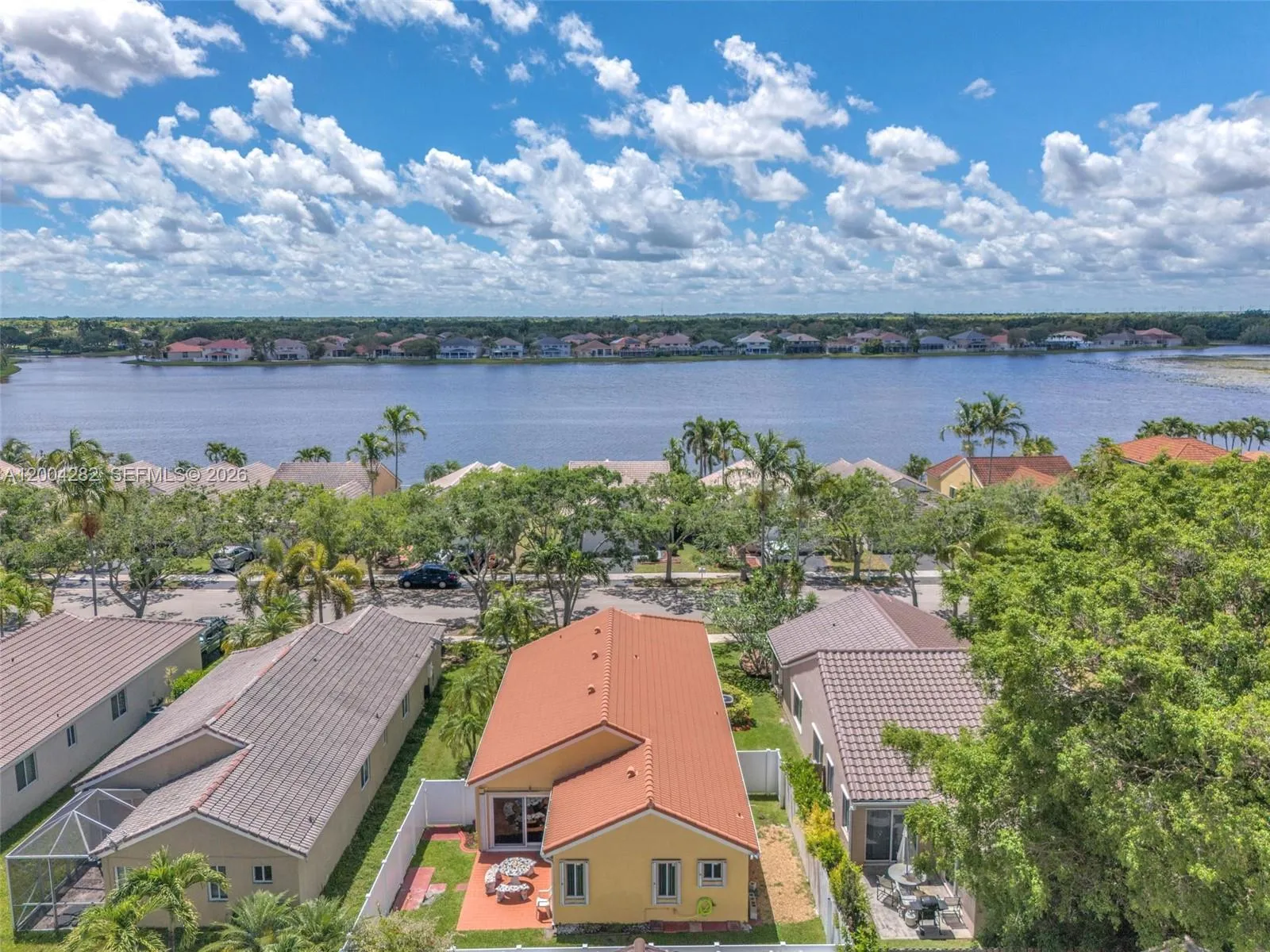 1600 S Salerno Cir, Weston FL 33327