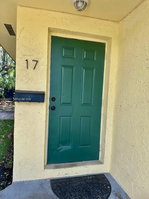 15 NW 70th St # 17, Miami FL 33150