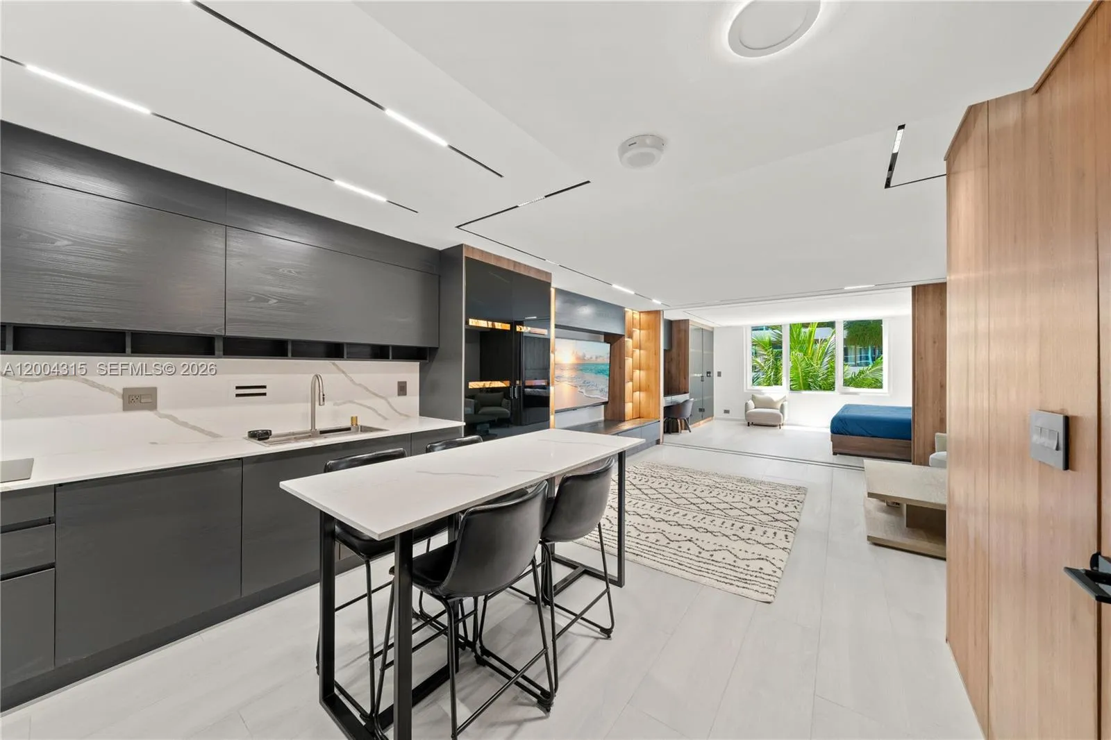 2301 Collins Ave # 432, Miami Beach FL 33139