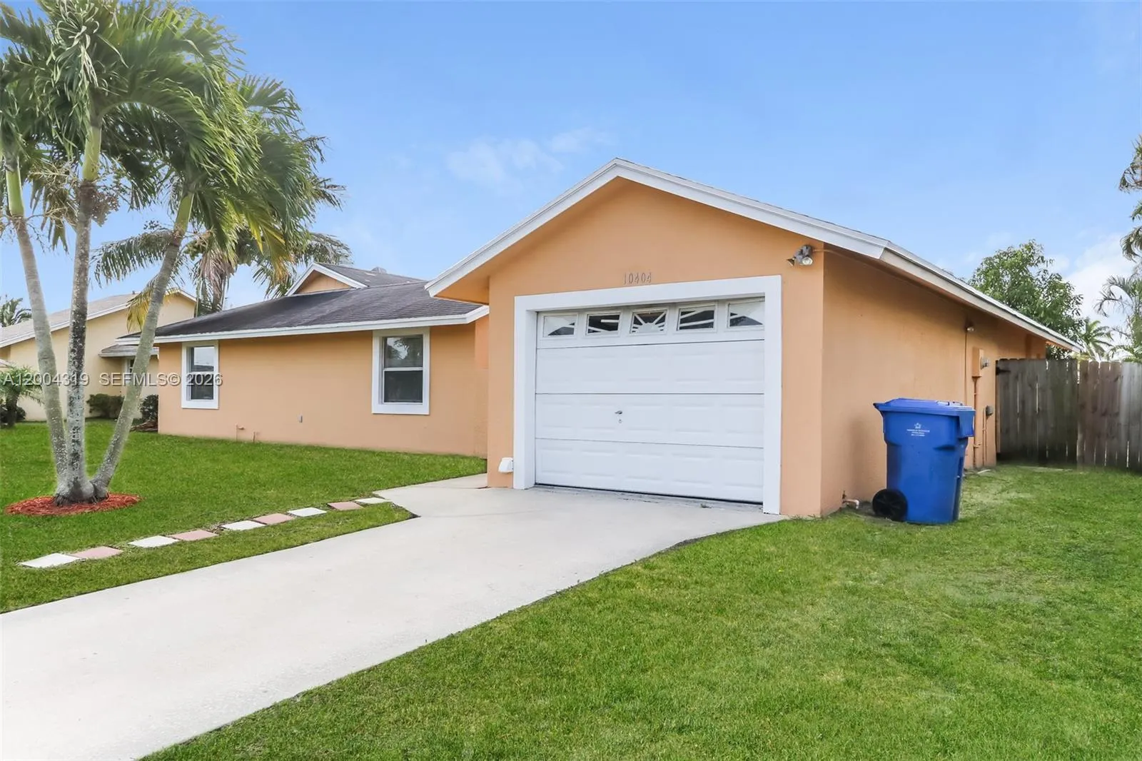 10404 Oliver Ln, Royal Palm Beach FL 33411