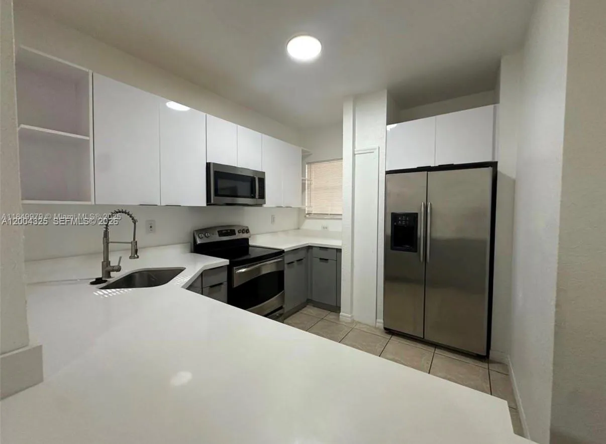 941 SW 6TH PL, Florida City FL 33034