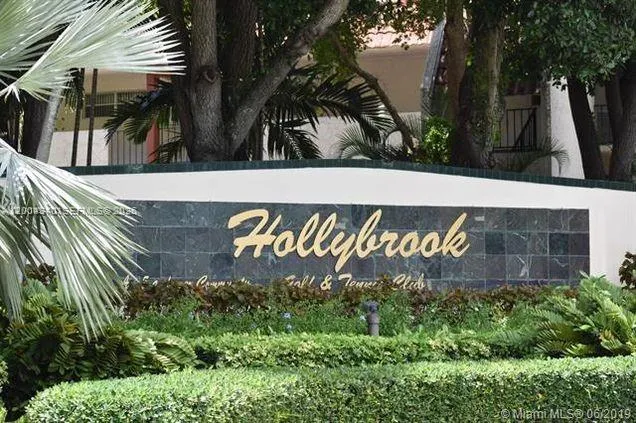 8962 S Hollybrook Blvd # 202, Pembroke Pines FL 33025
