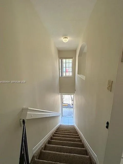 8412 NW 103rd St # 201J, Hialeah Gardens FL 33016