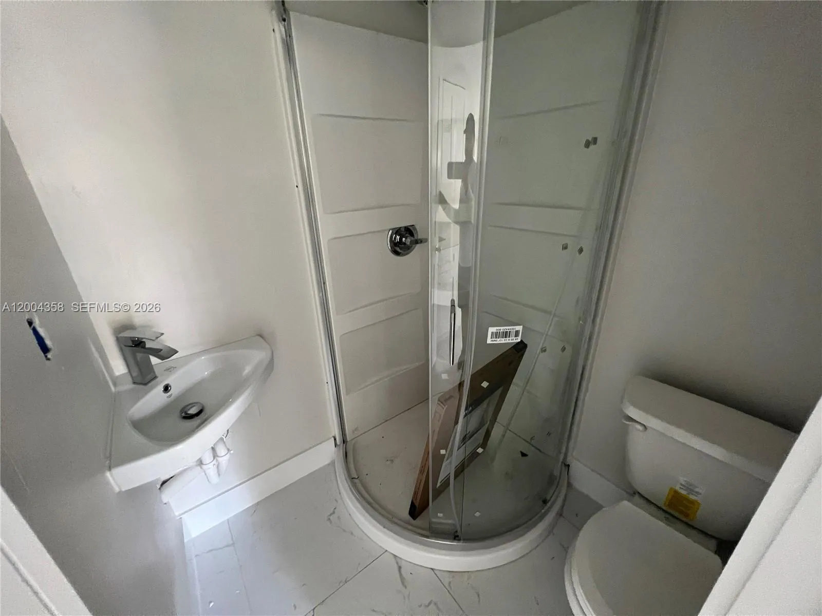 27 NE 5th Ave, Hialeah FL 33010