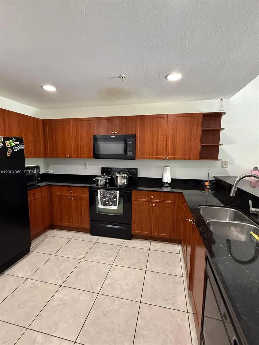 8999 NW 107th Ct # 1, Doral FL 33178