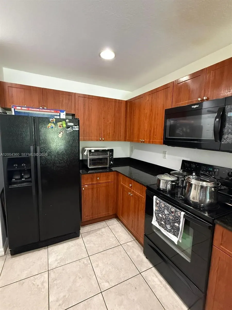 8999 NW 107th Ct # 1, Doral FL 33178