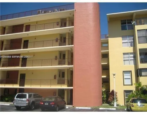 8775 Park Blvd # 305, Miami FL 33172