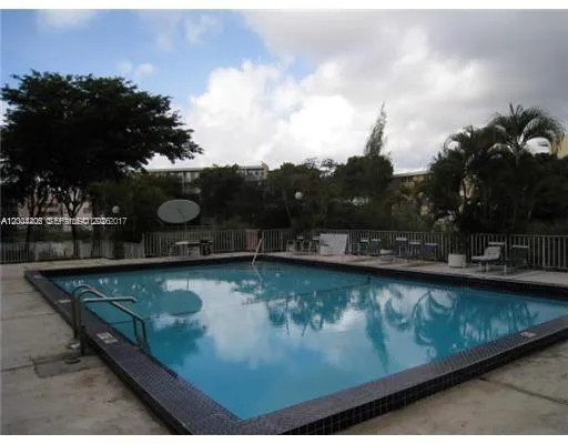 8775 Park Blvd # 305, Miami FL 33172