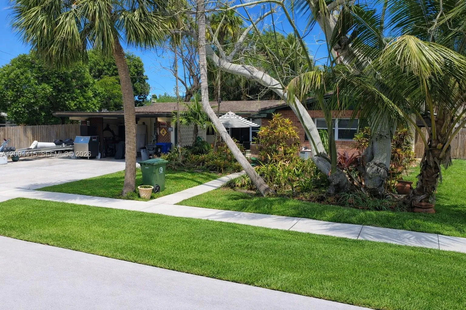 2048 SW 27th Ave, Fort Lauderdale FL 33312