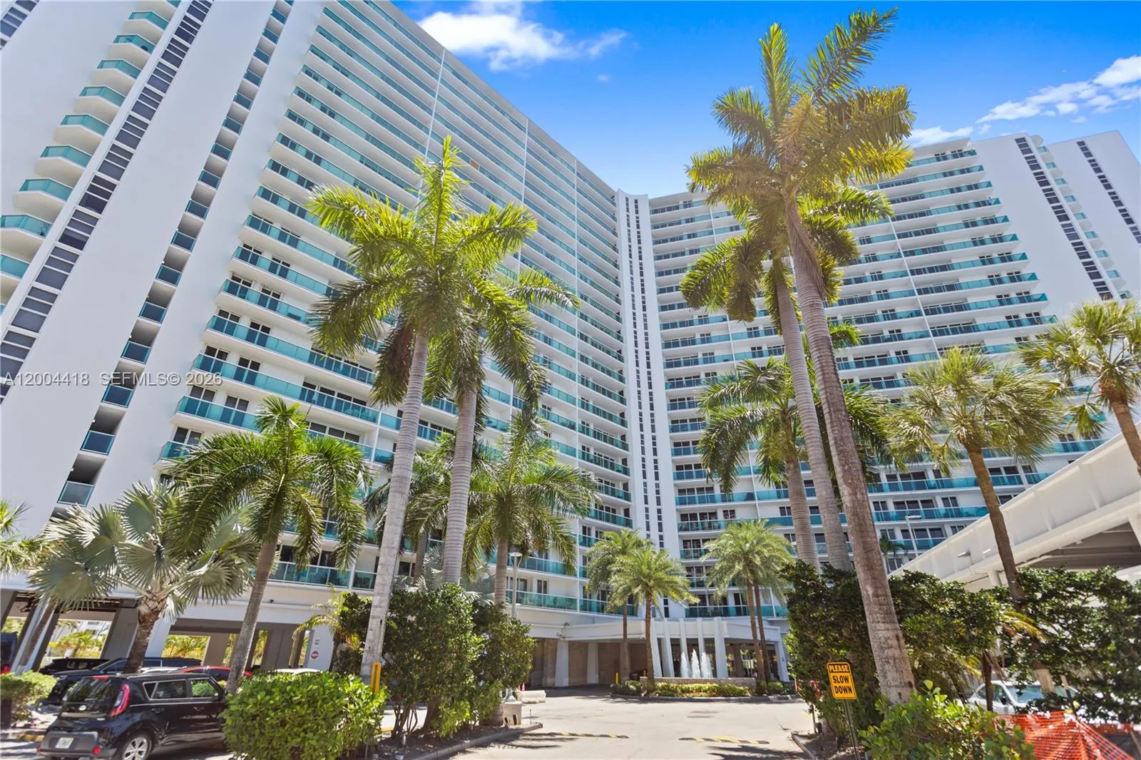 100 Bayview Dr # 307, Sunny Isles Beach FL 33160