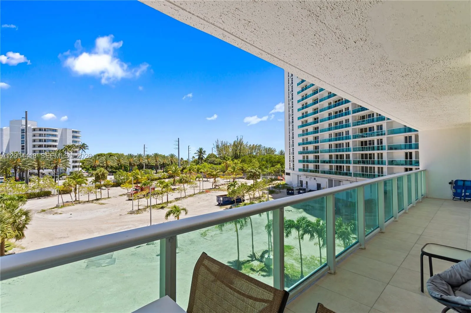 100 Bayview Dr # 307, Sunny Isles Beach FL 33160