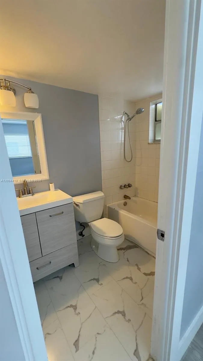 1421 NW 45th St # 5, Deerfield Beach FL 33064