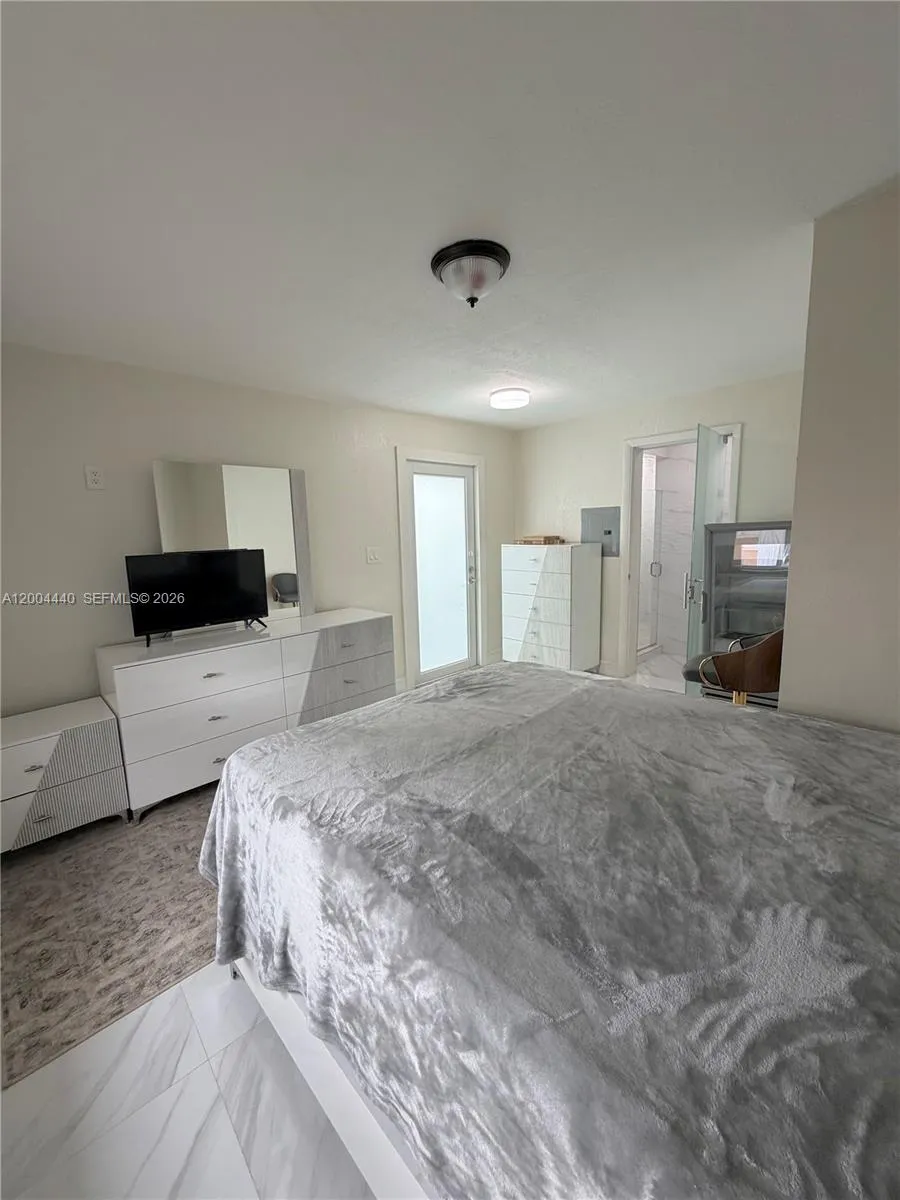 5801 NW 113th Ter # 4, Hialeah FL 33012