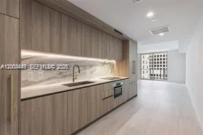 77 SE 5th St # 312, Miami FL 33131