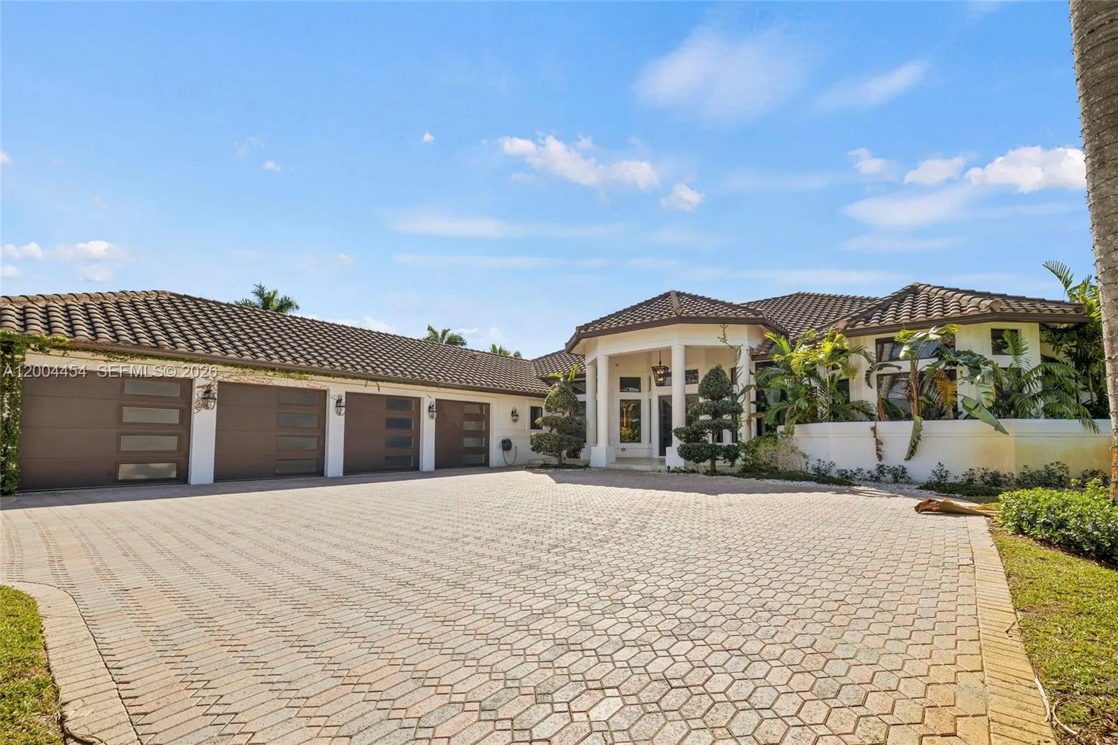 12000 NW 11th St, Plantation FL 33323