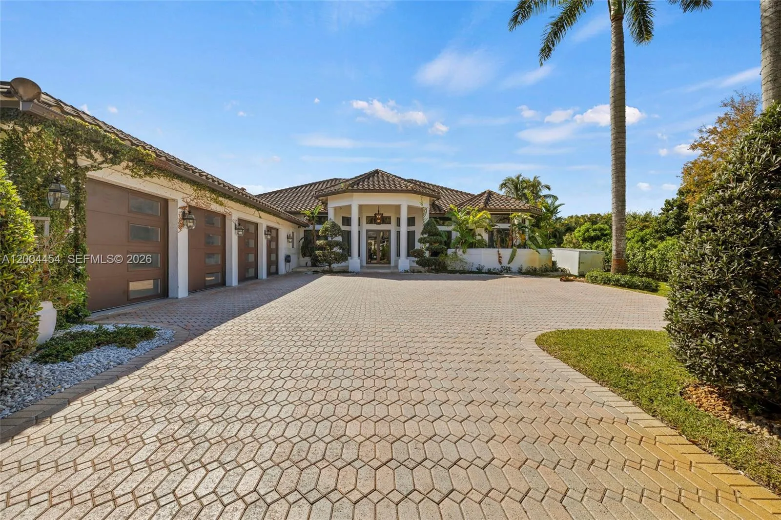 12000 NW 11th St, Plantation FL 33323