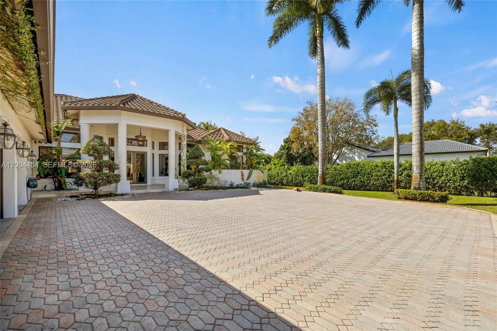 12000 NW 11th St, Plantation FL 33323