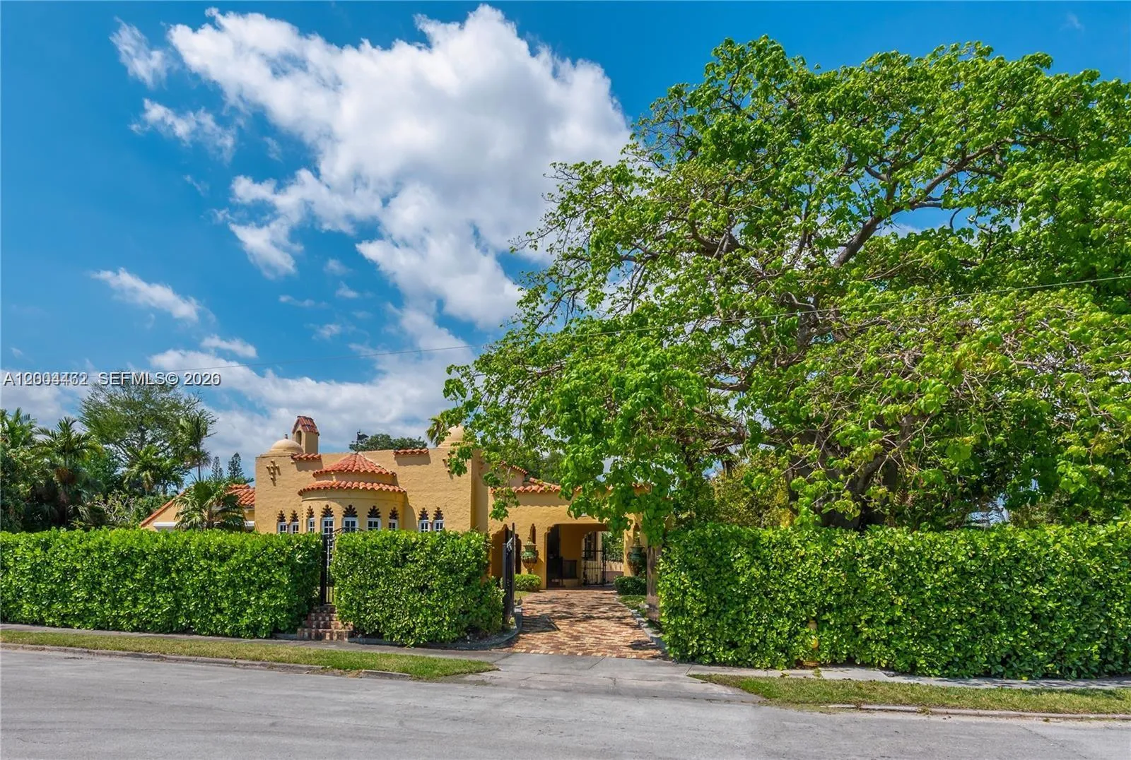 1036 NE 89th St, Miami FL 33138